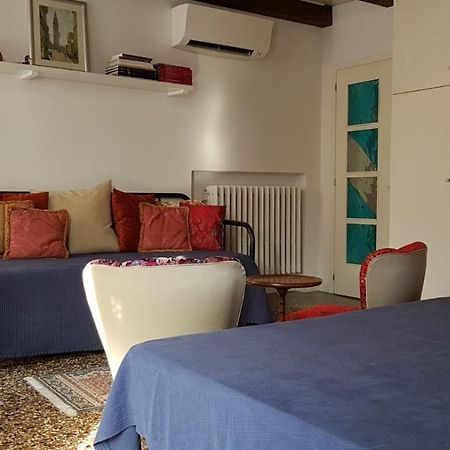 Апартаменты Residenza Emilia Венеция Экстерьер фото